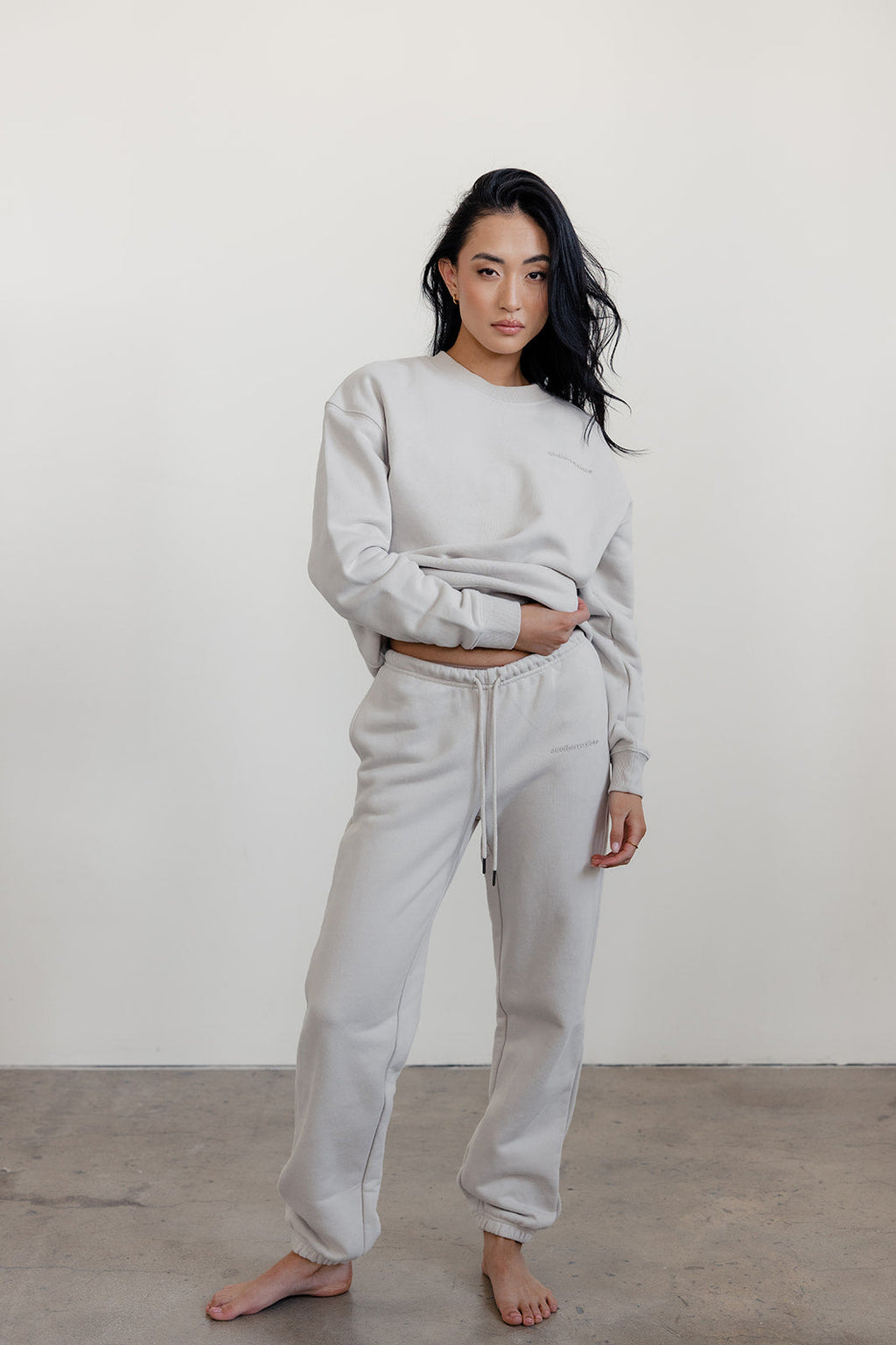 FLEECE FIT SWEATSHIRT - ECRU