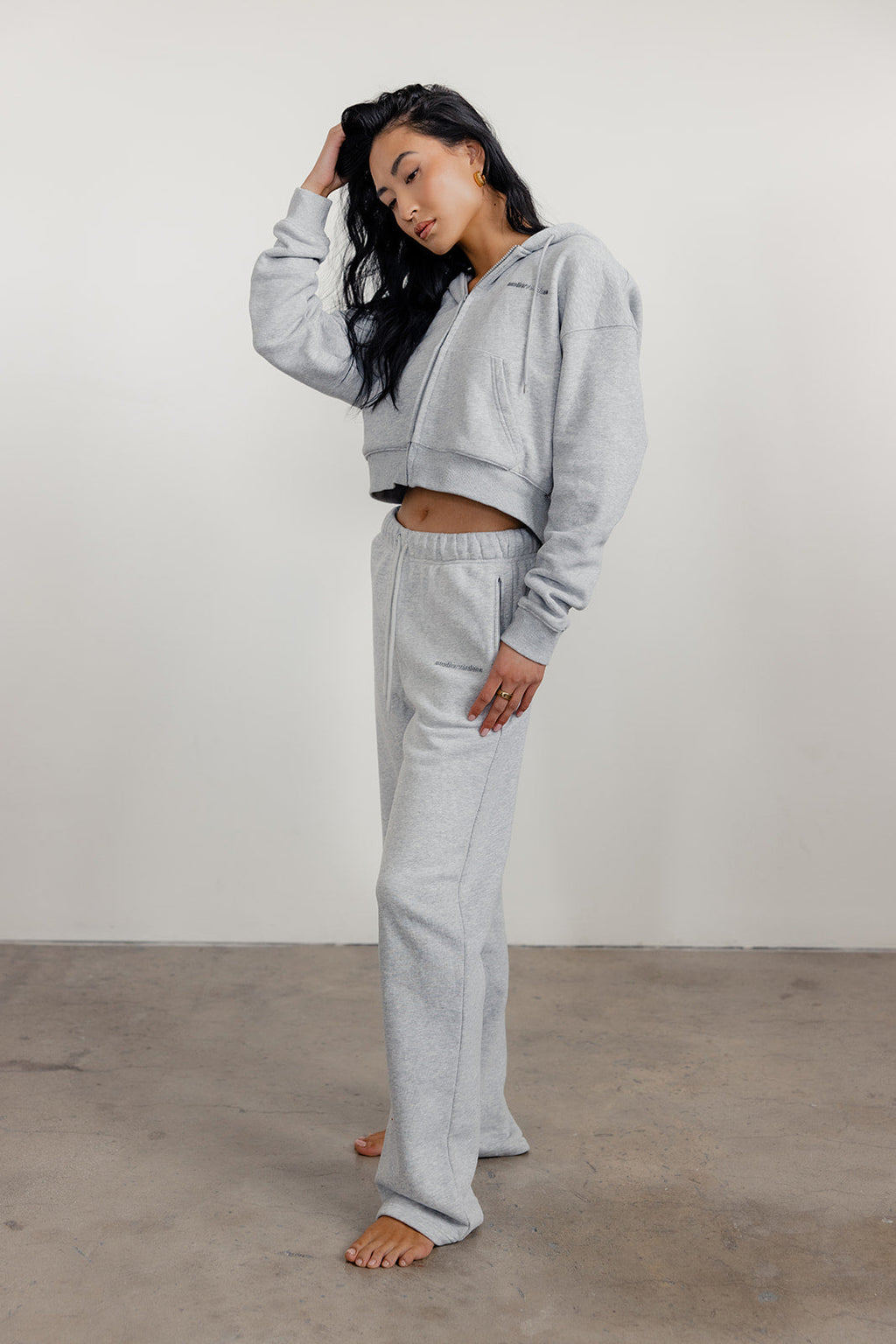 FLEECE FIT STRAIGHT LEG SWEATPANTS - HEATHER GREY
