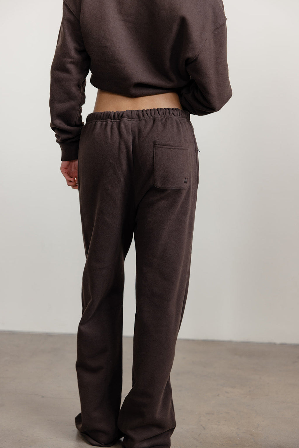 FLEECE FIT WIDE LEG SWEATPANTS - COFFEE BROWN