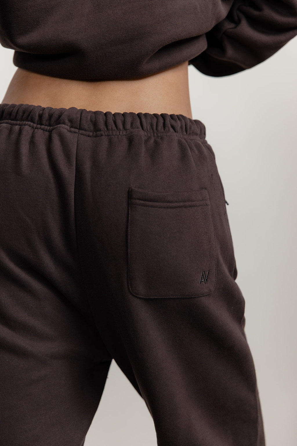 FLEECE FIT WIDE LEG SWEATPANTS - COFFEE BROWN