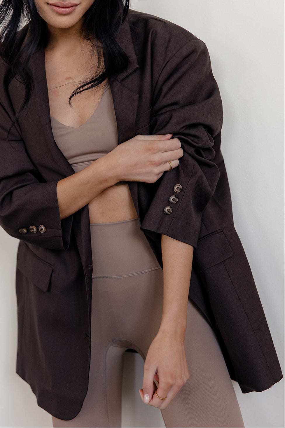 THE ULTIMATE BLAZER- DARK BROWN