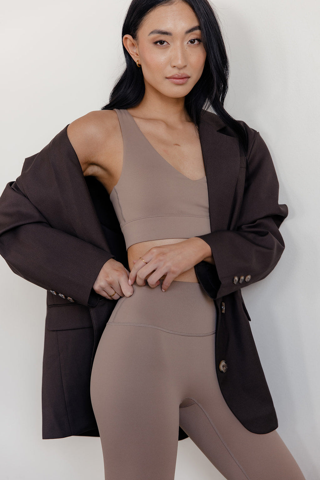 THE ULTIMATE BLAZER- DARK BROWN