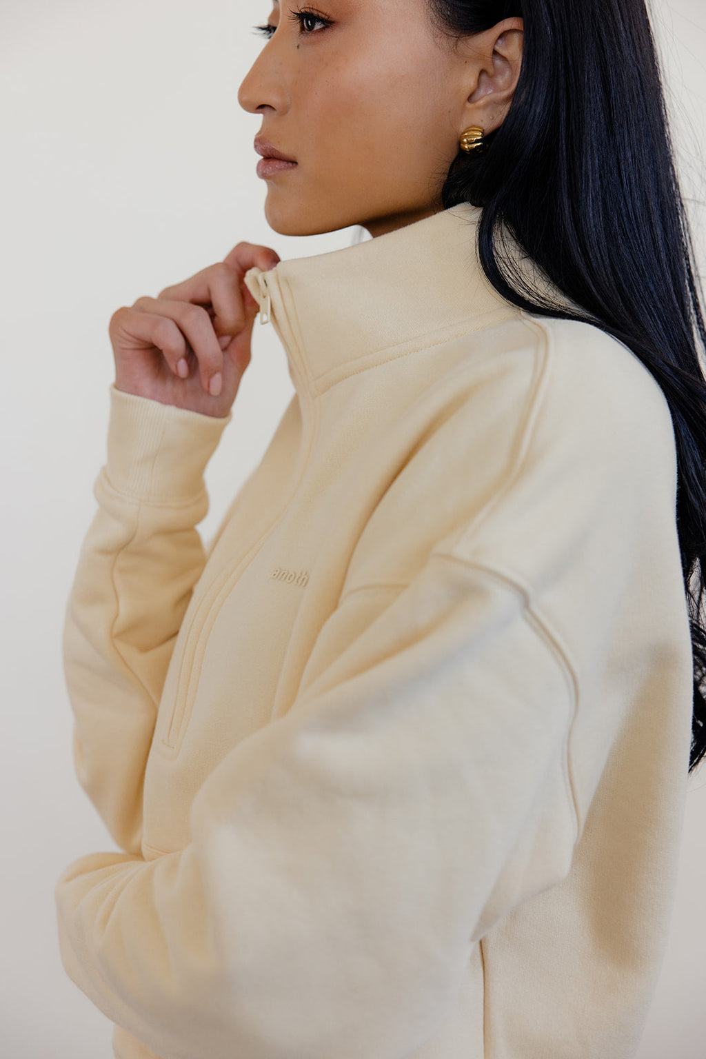 FLEECE FIT 1/2 ZIP SWEATER - BUTTER YELLOW