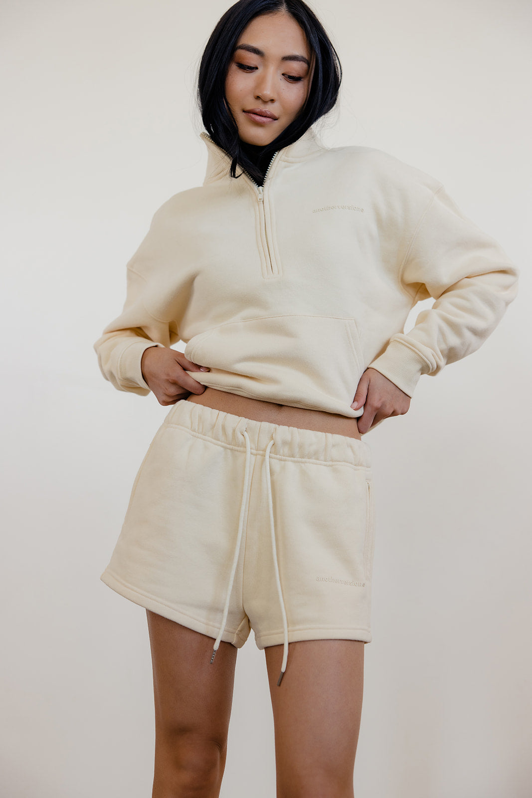 FLEECE FIT SWEAT SHORTS - BUTTER YELLOW