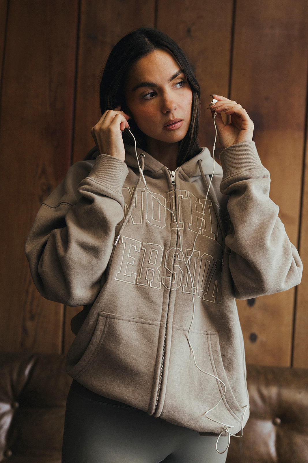 FLEECE FIT OVERSIZED FULL ZIP HOODIE - MINK