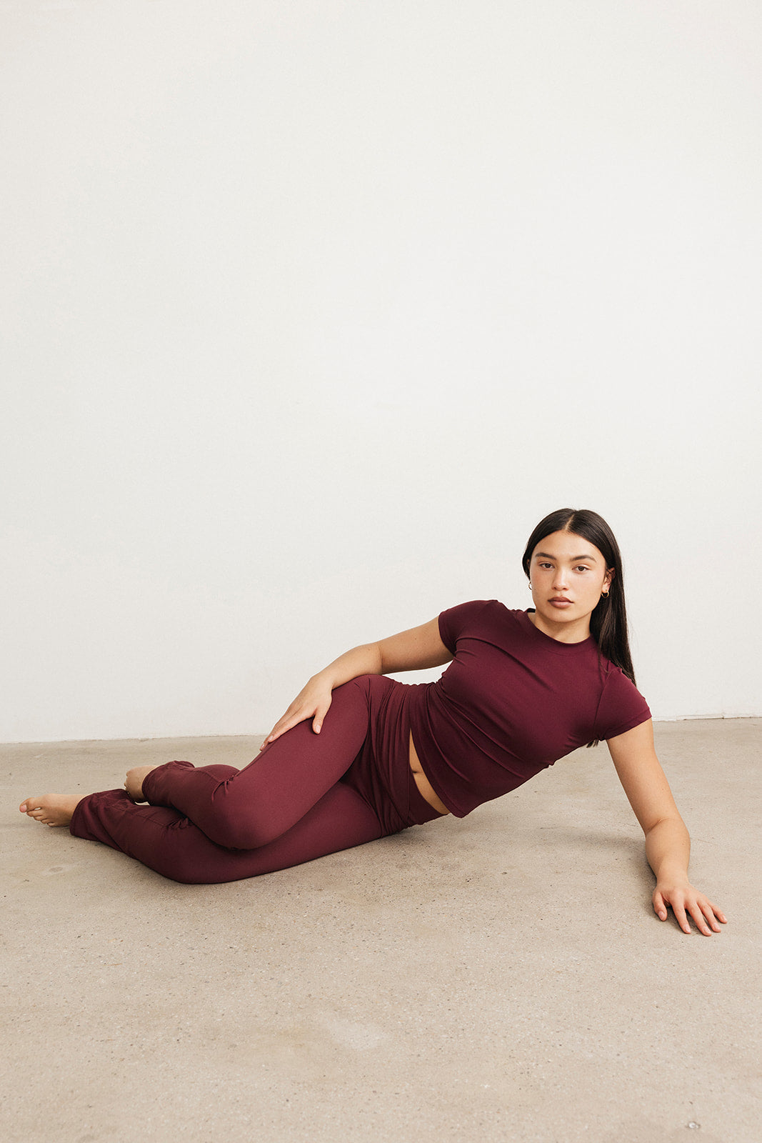 SECOND SKIN TEE - MERLOT